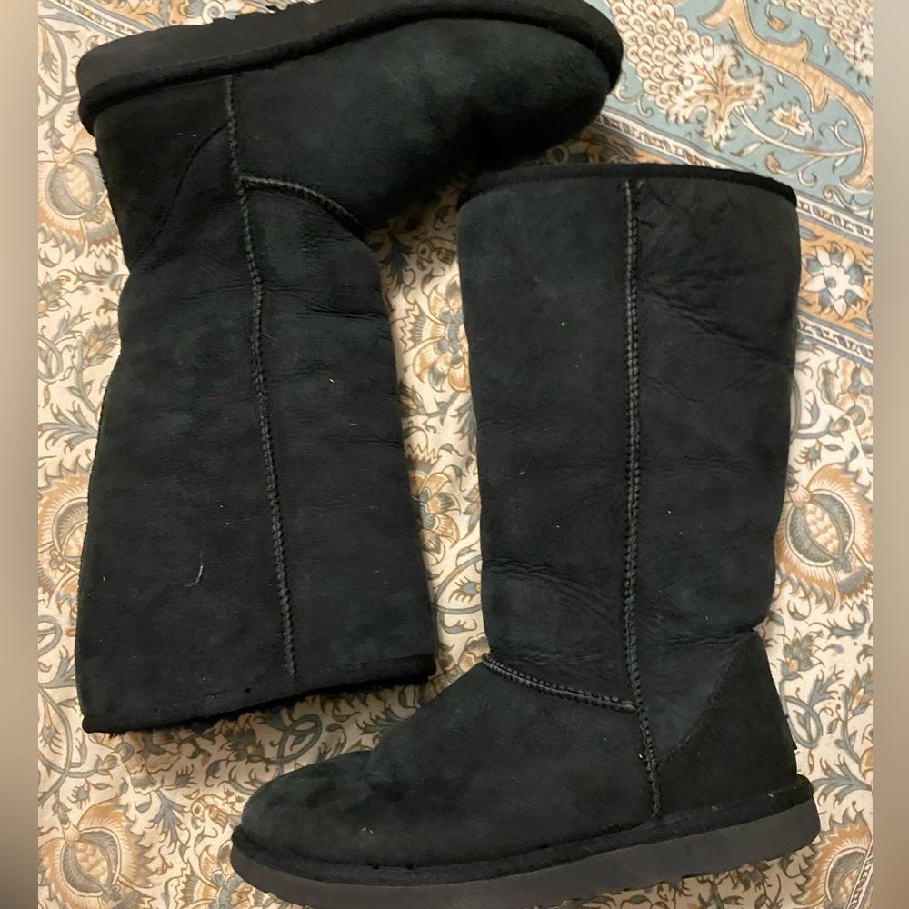 Womens UGG® Classic Tall Boot - Black Size 8 *worn*